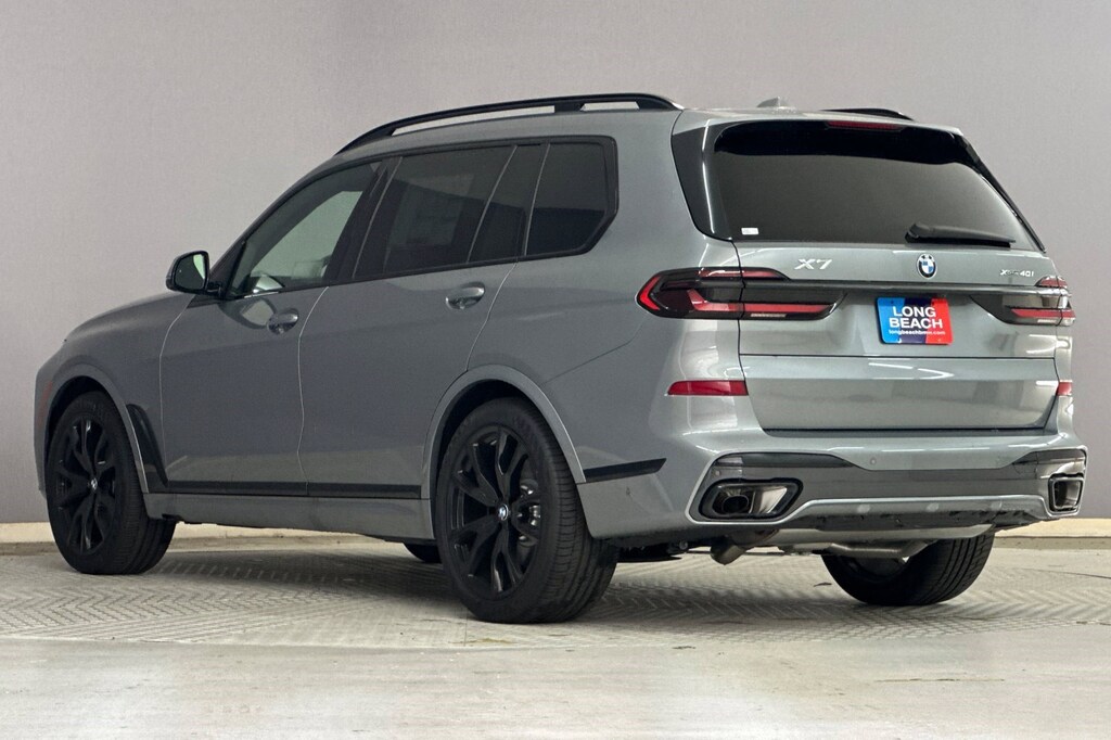 New 2026 BMW X7 xDrive40i SUV