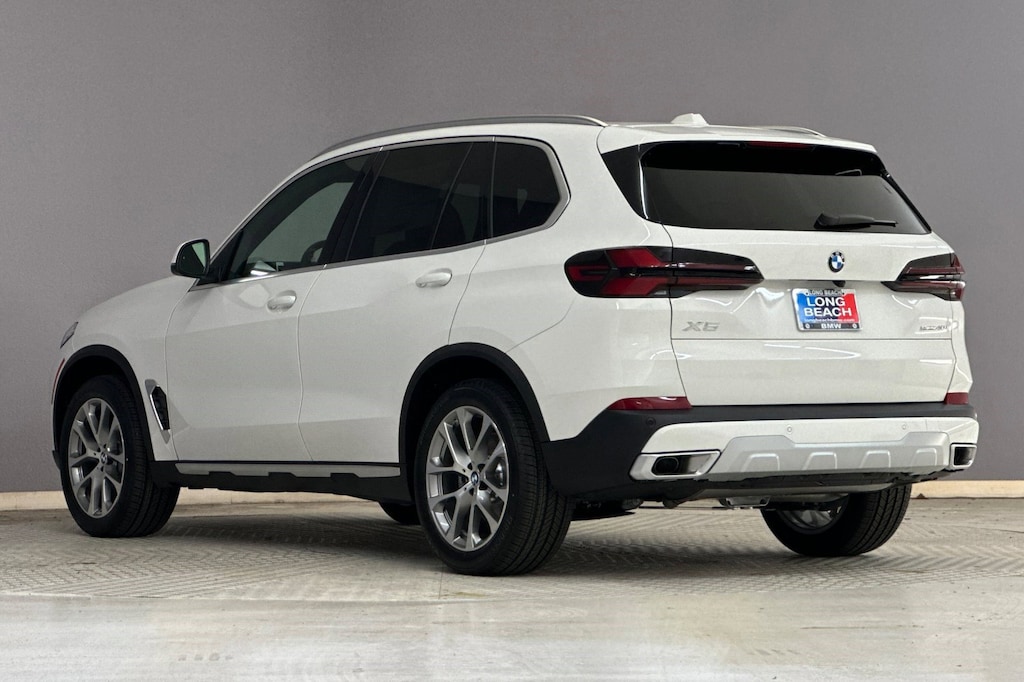 New 2026 BMW X5 sDrive40i SUV