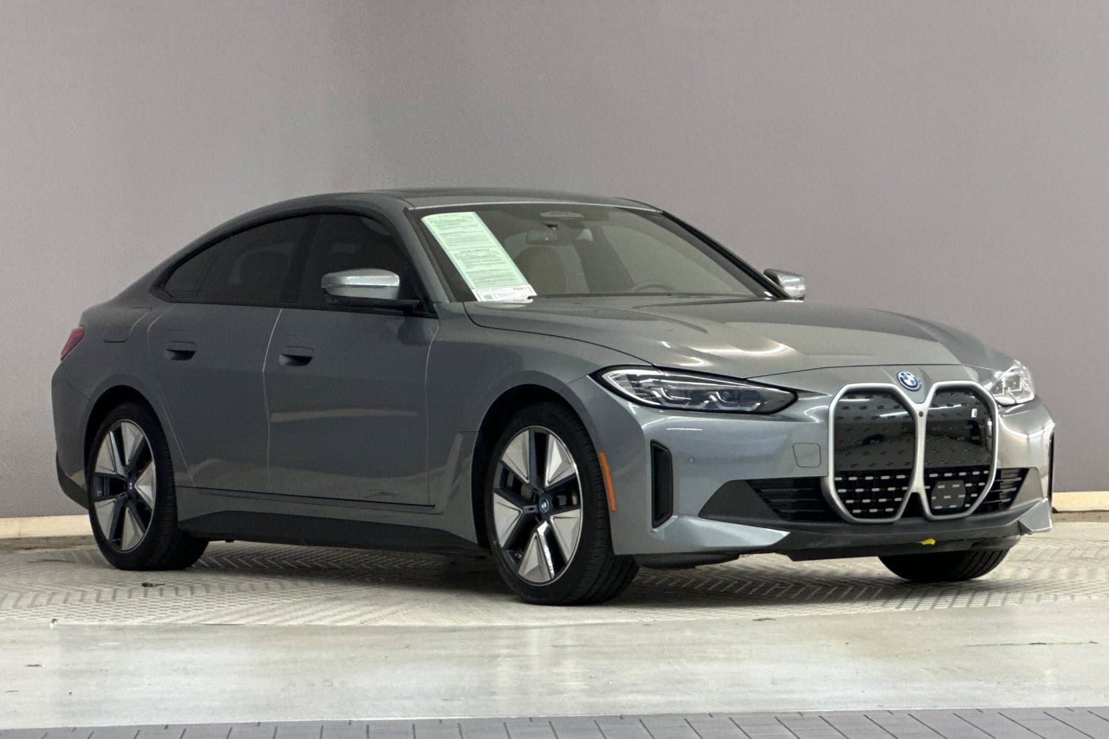 2023 BMW i4 eDrive35 photo 5