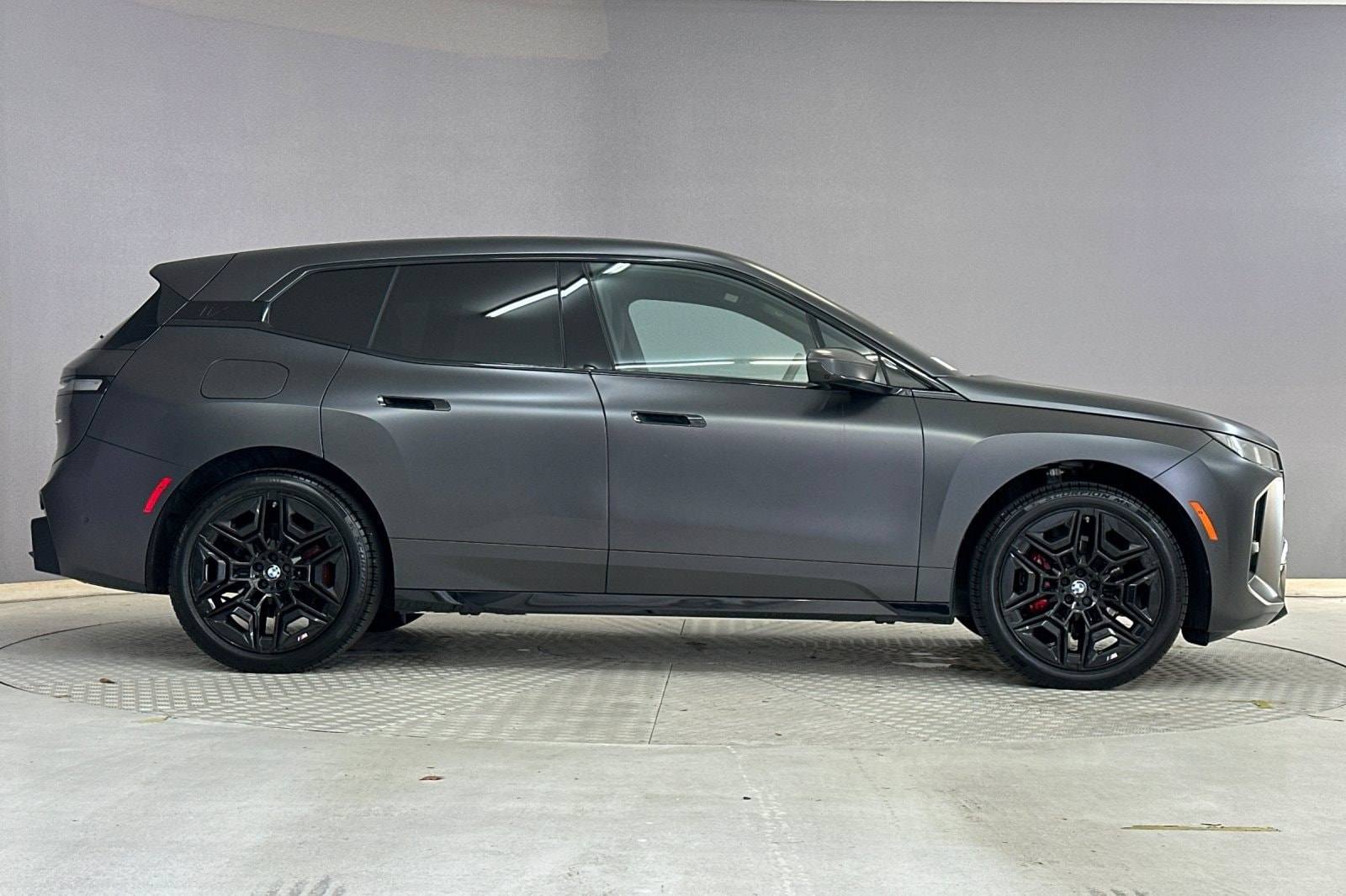 2026 BMW iX 45 - Photo 8