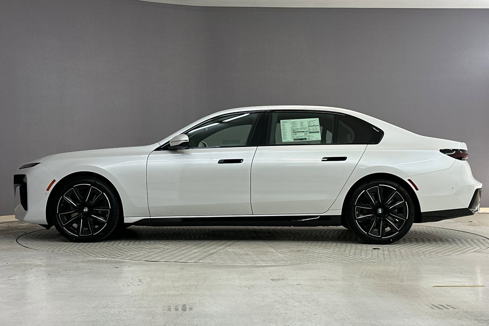 2026 Bmw 740i Sedan photo 2