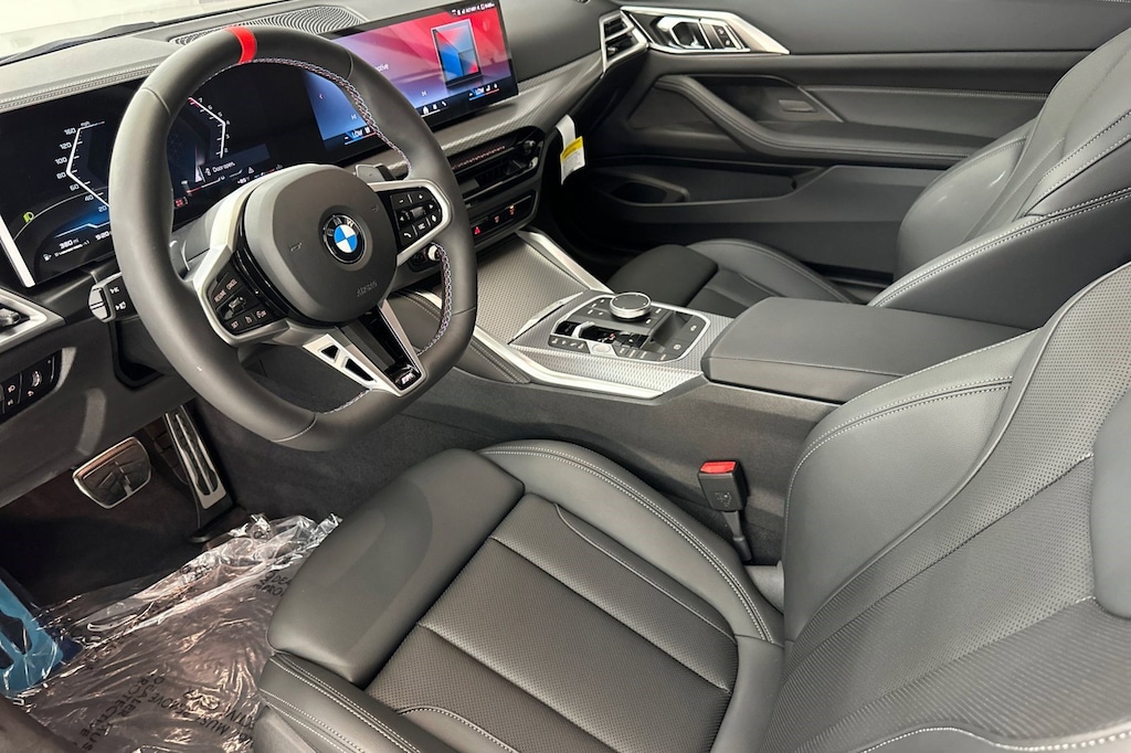 New 2025 BMW M440i Convertible
