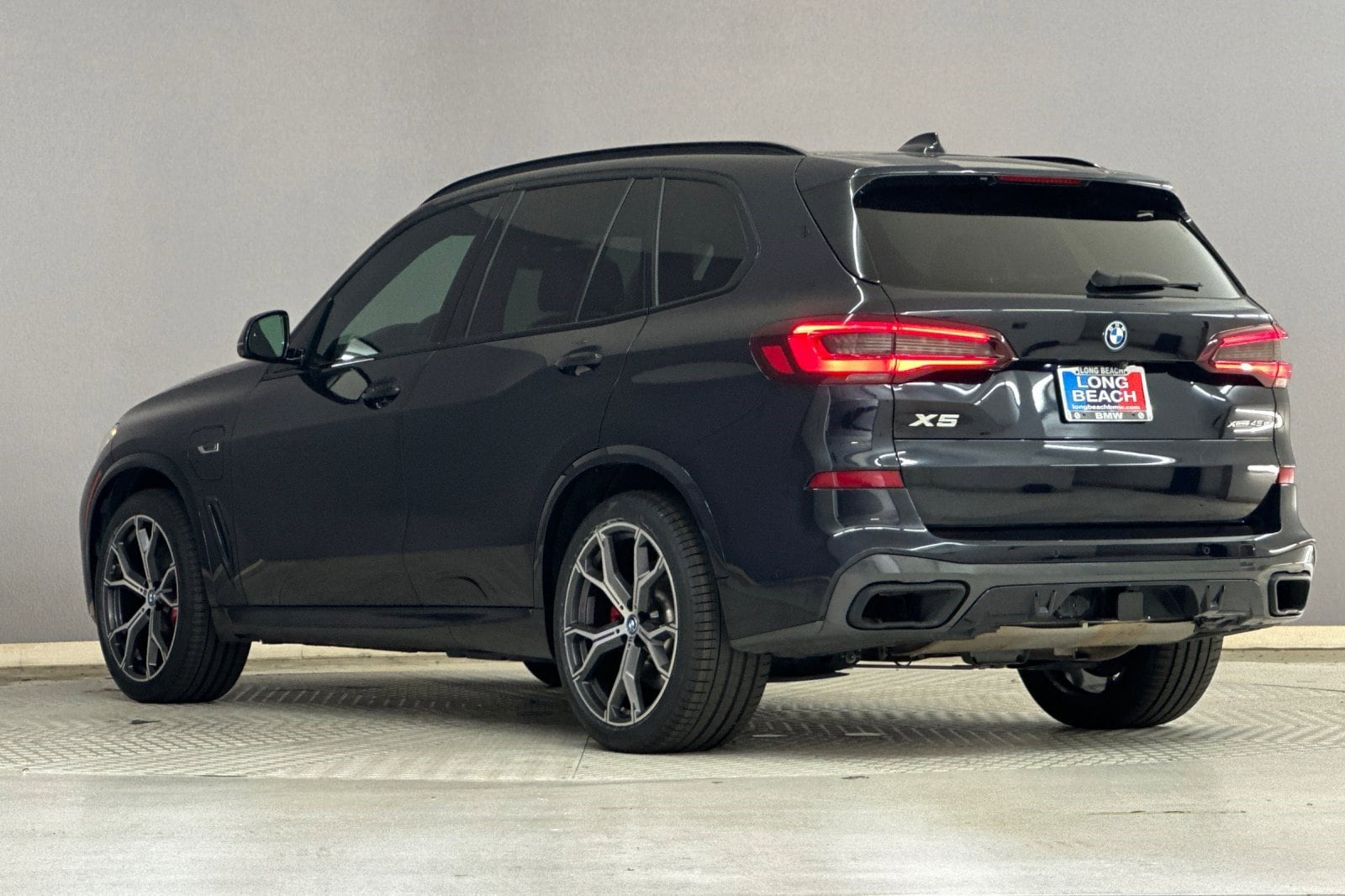 2022 BMW X5 PHEV xDrive45e photo 2