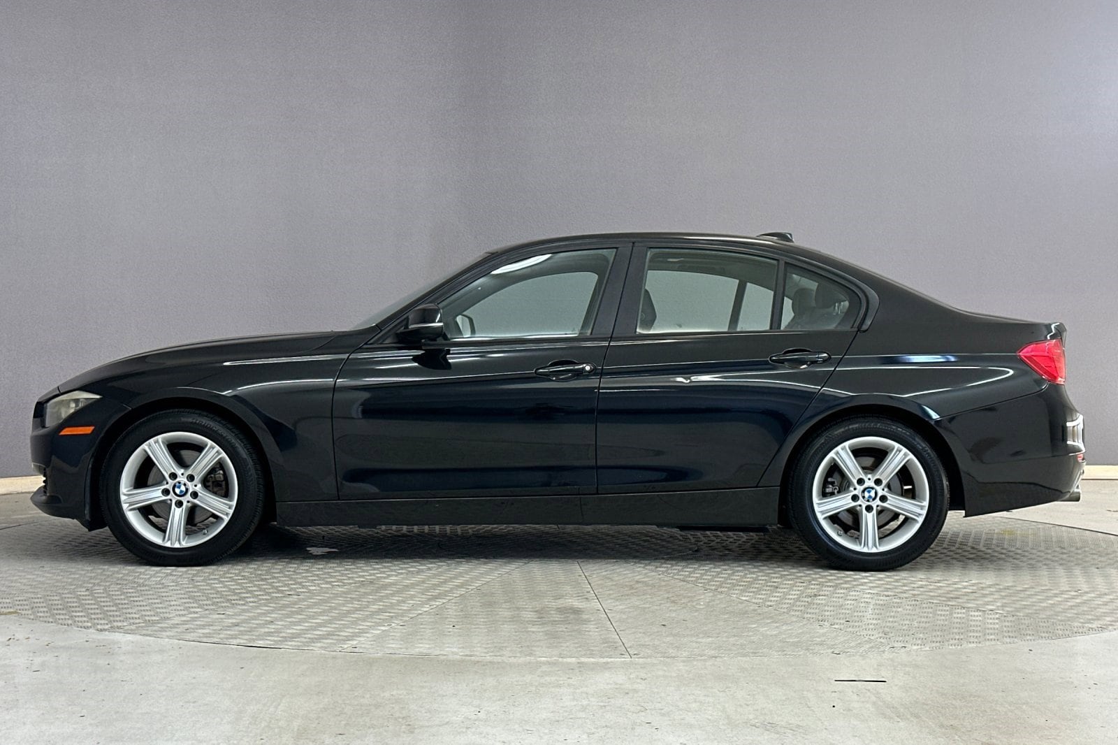 Used 2014 BMW 3 Series 320i with VIN WBA3B1G53ENS79773 for sale in Long Beach, CA