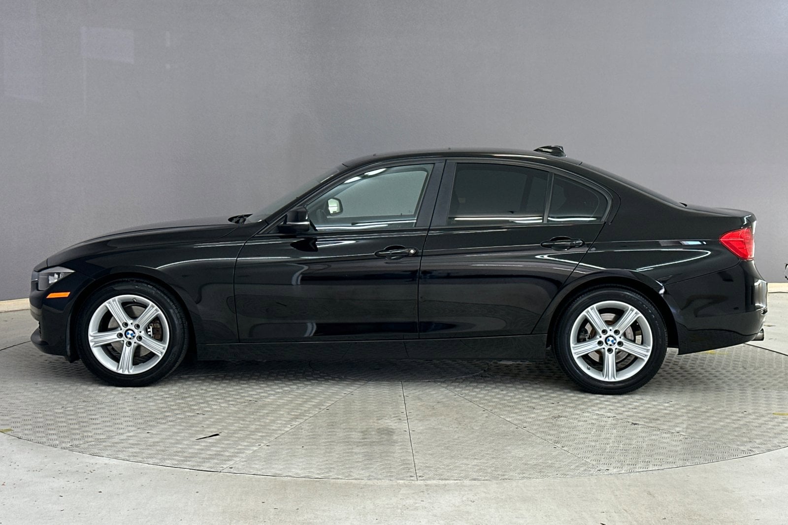 Used 2013 BMW 3 Series 328i with VIN WBA3C1G57DNN93678 for sale in Long Beach, CA