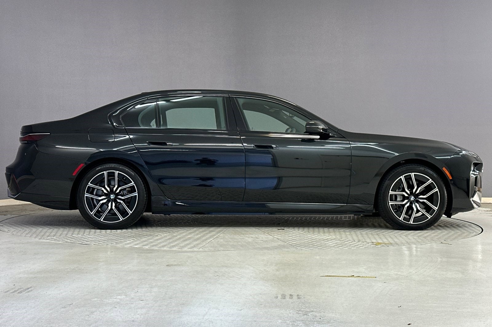 2024 BMW i7 xDrive60 photo 6