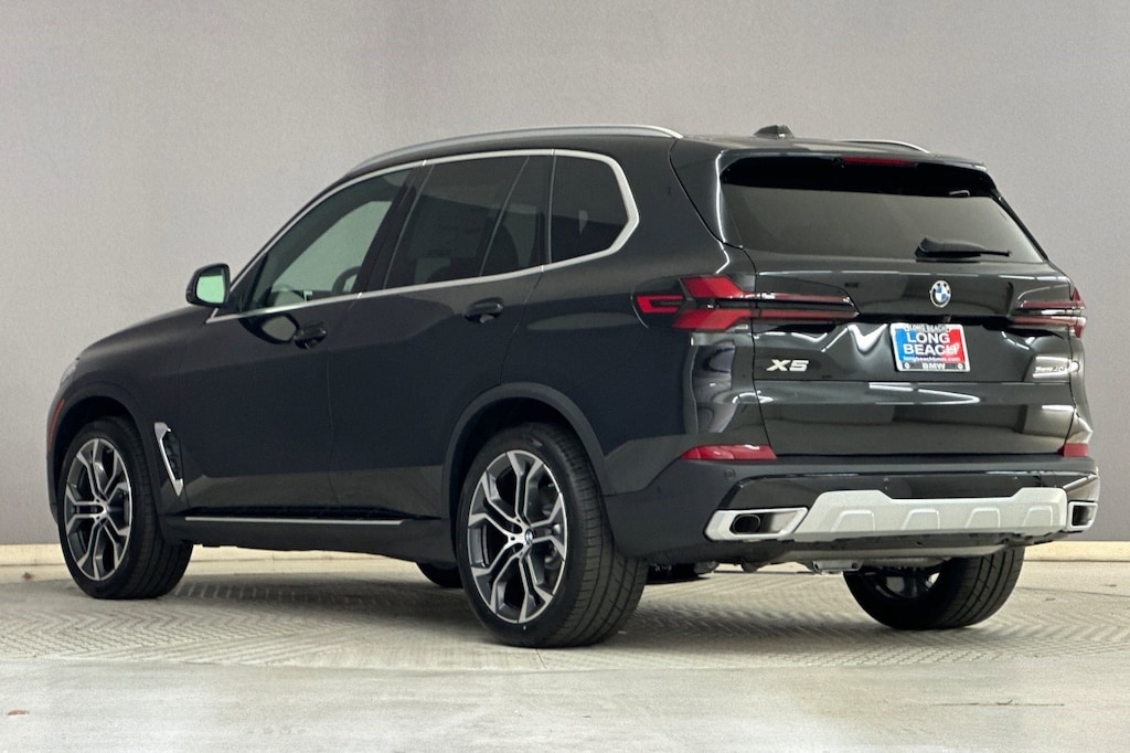 New 2026 BMW X5 sDrive40i SUV