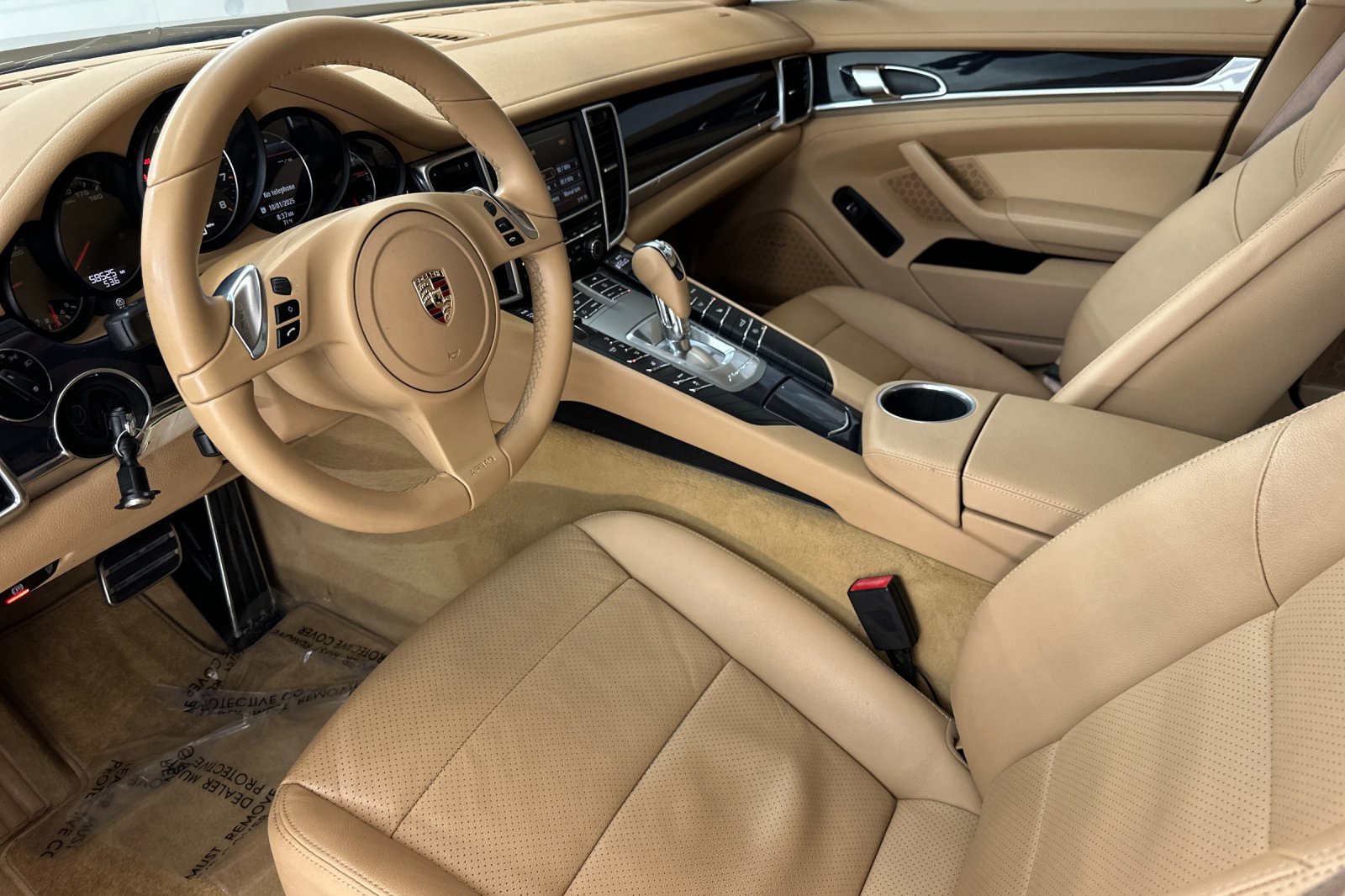 2011 Porsche Panamera 4 photo 4