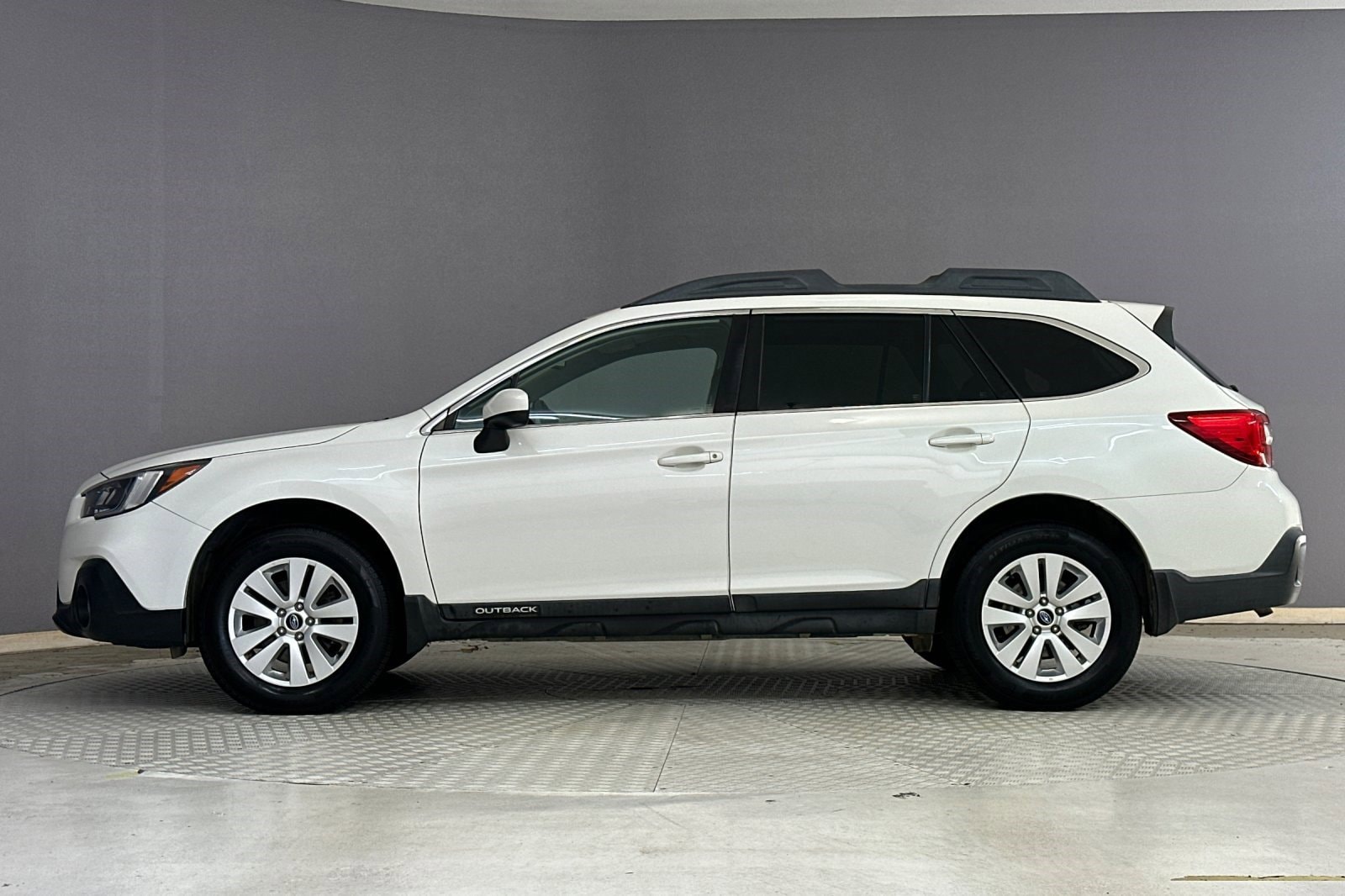 Used 2018 Subaru Outback Premium with VIN 4S4BSADC5J3253078 for sale in Long Beach, CA