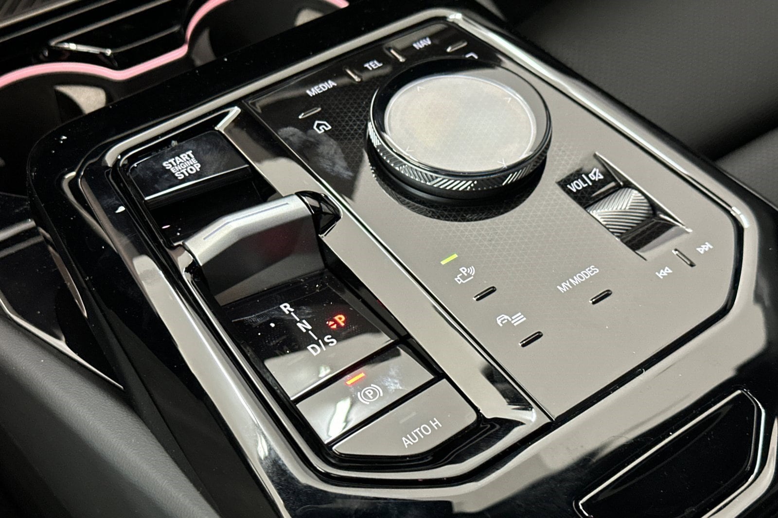 2026 BMW 5 Series 530i - Photo 16