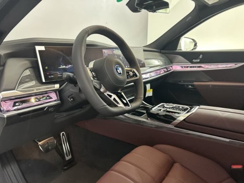 New 2025 BMW i7 xDrive60 Sedan