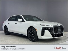 2025 BMW 740i Sedan