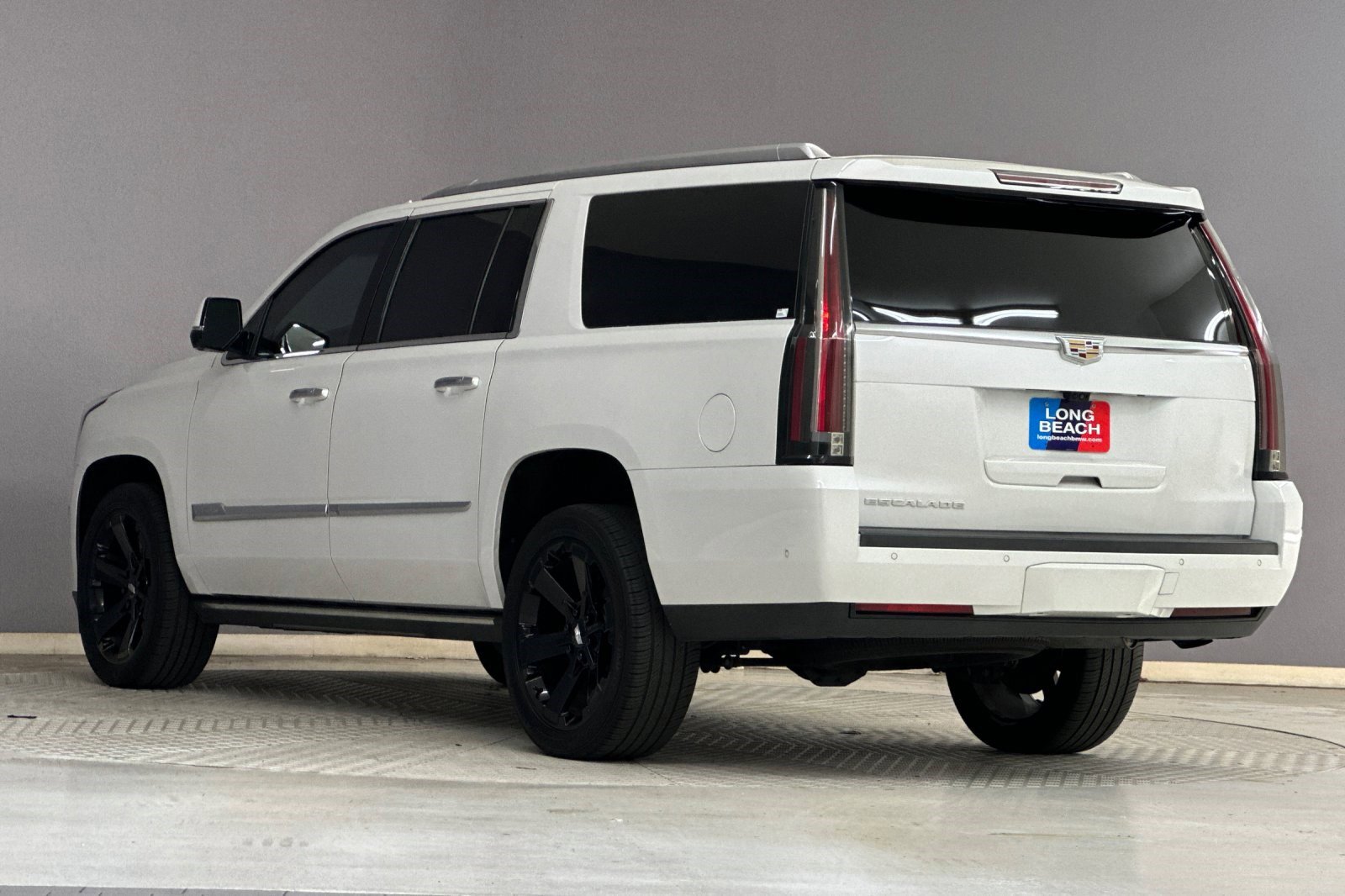 2019 Cadillac Escalade ESV Premium Luxury photo 3