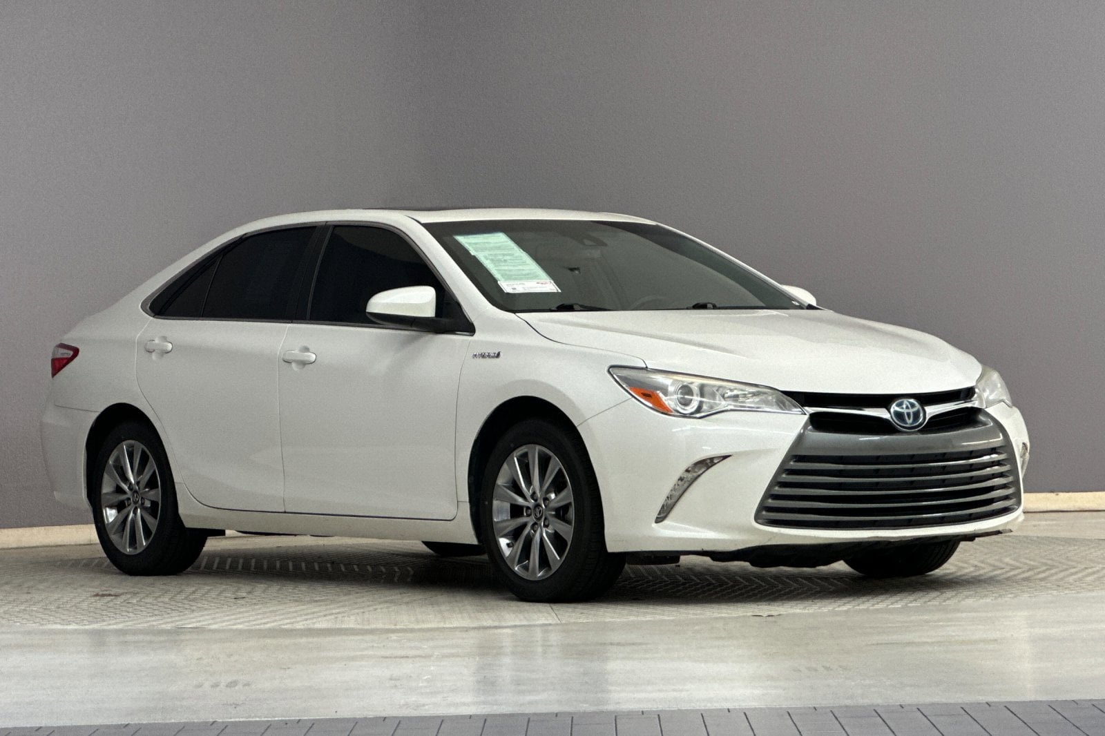 Used 2017 Toyota Camry XLE Hybrid with VIN 4T1BD1FK6HU214163 for sale in Long Beach, CA