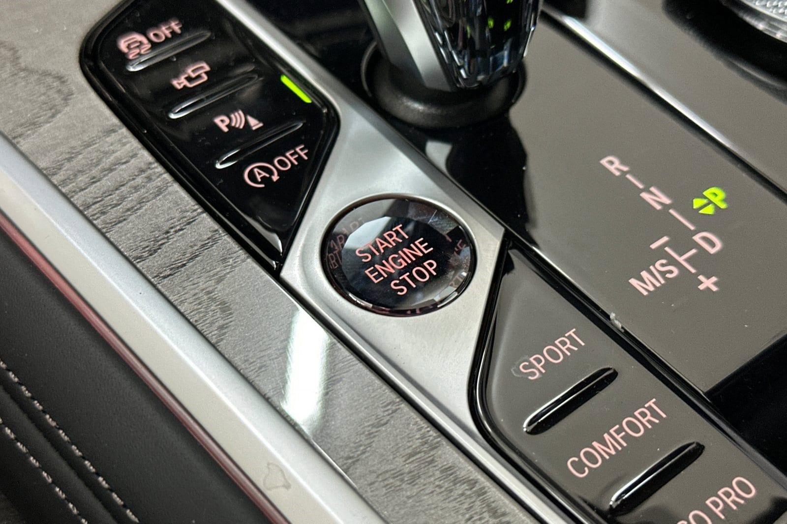 2026 BMW 8 Series 840i - Photo 28