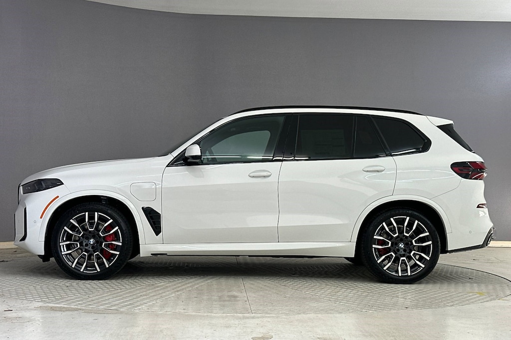 New 2026 BMW X5 PHEV xDrive50e SUV