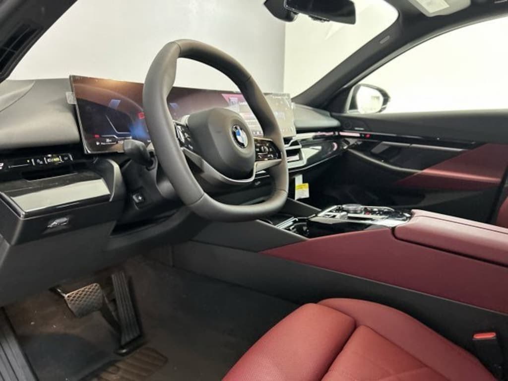 New 2025 BMW 530i Sedan