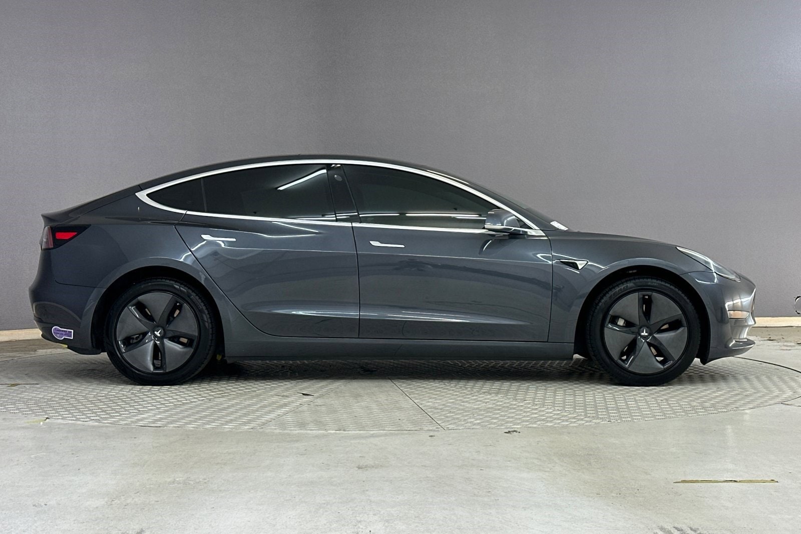 2018 Tesla Model 3 Mid Range photo 6