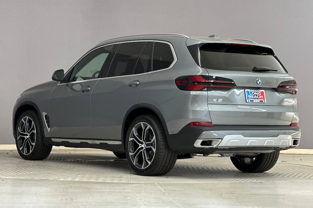 New 2026 BMW X5 sDrive40i SUV