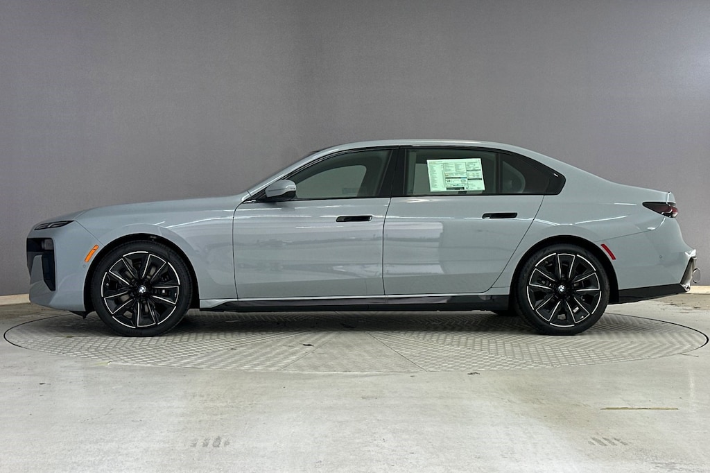 New 2026 BMW 740i Sedan