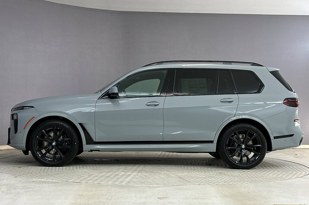 New 2026 BMW X7 xDrive40i SUV