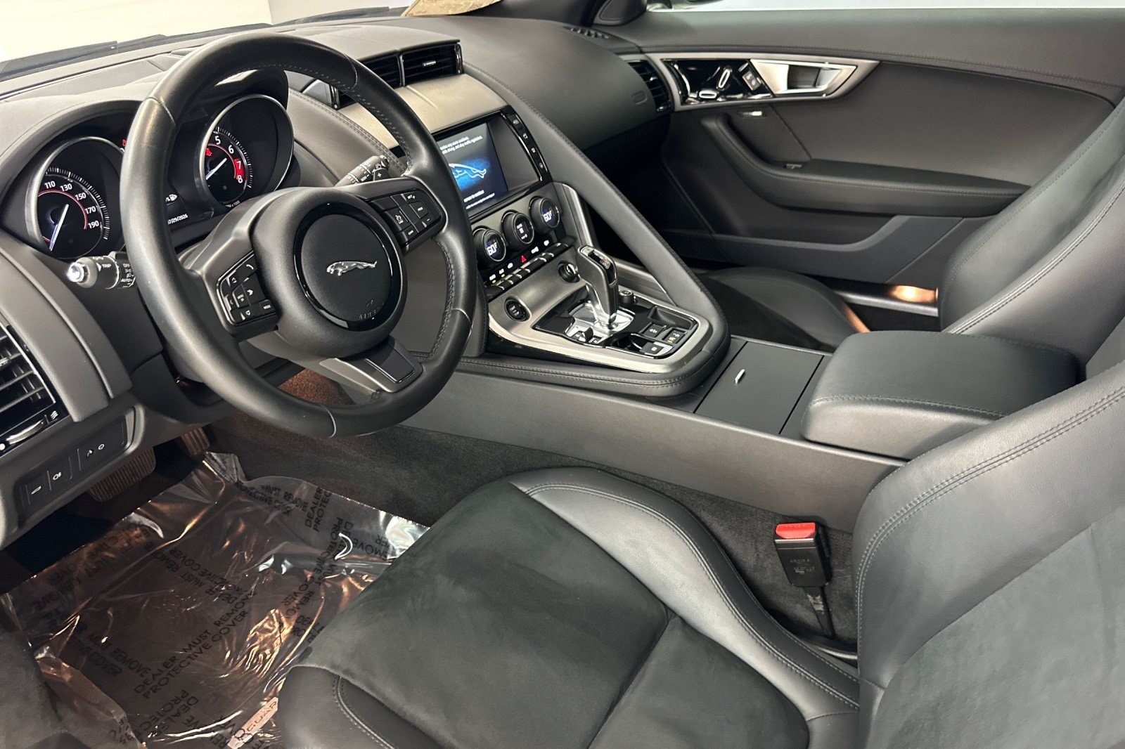 F-TYPE Base Coupe