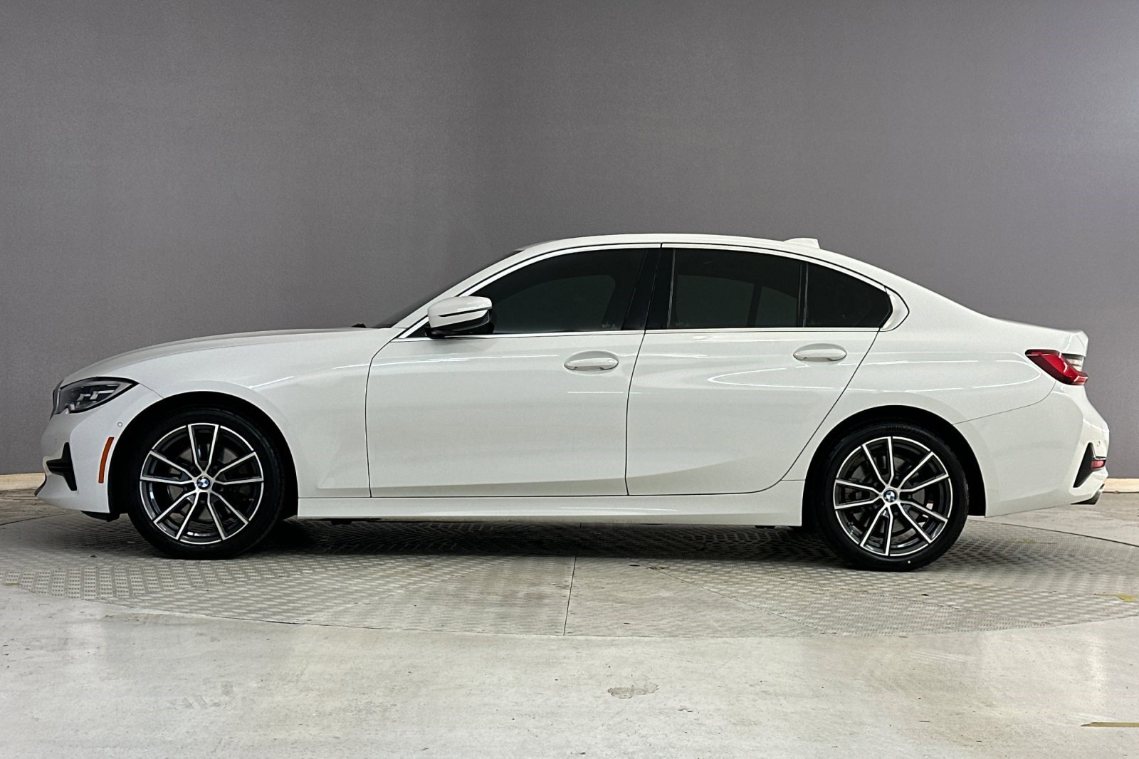 2021 Bmw 330i Sedan photo 2