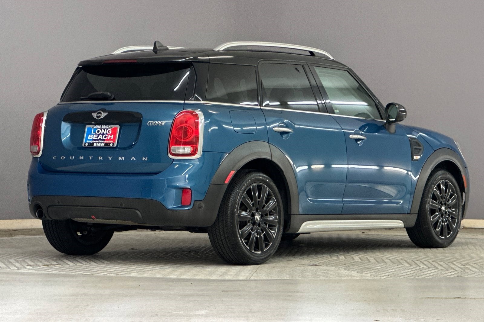 2017 MINI Countryman Cooper photo 3