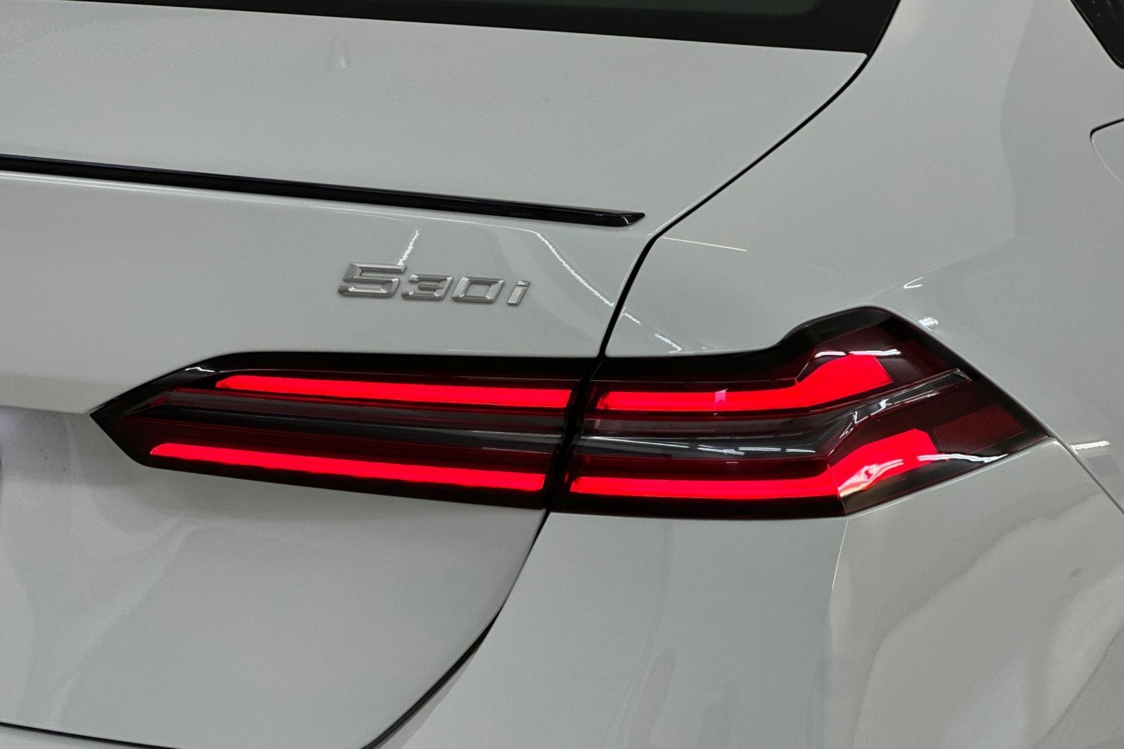 2026 BMW 5 Series 530i - Photo 12