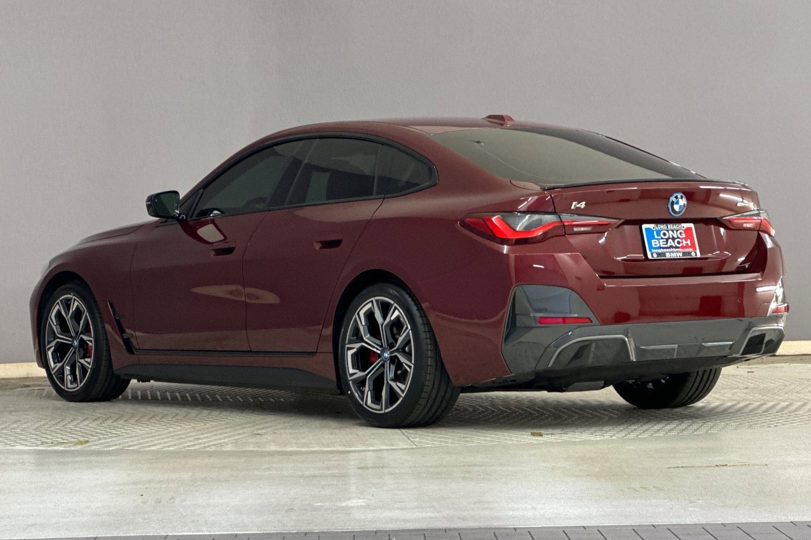 2024 BMW i4 eDrive35 photo 2