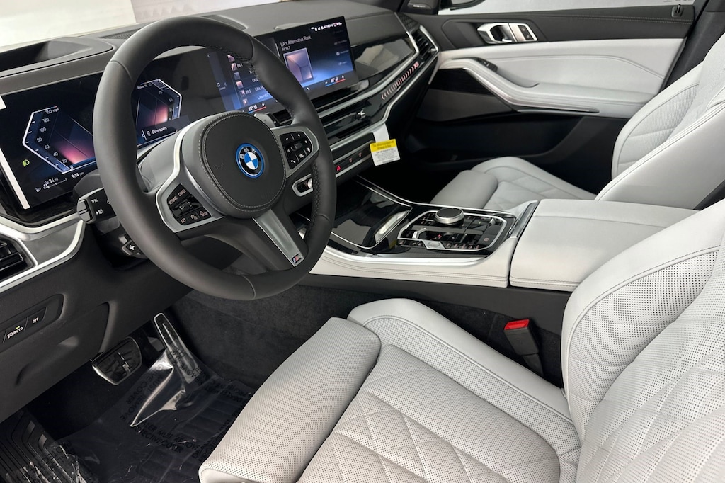 New 2026 BMW X5 PHEV xDrive50e SUV