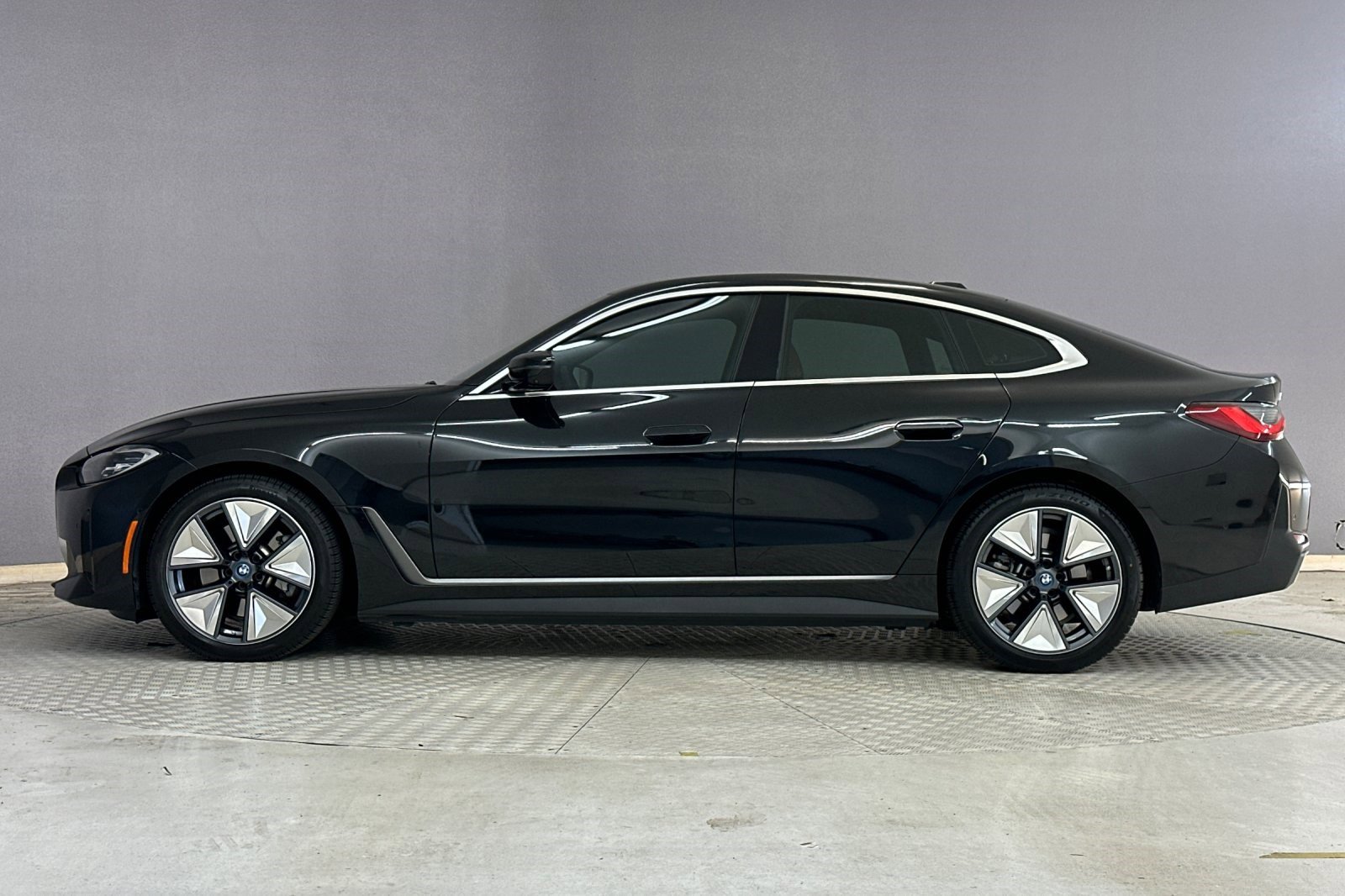 2023 Bmw i4 eDrive35 photo 2