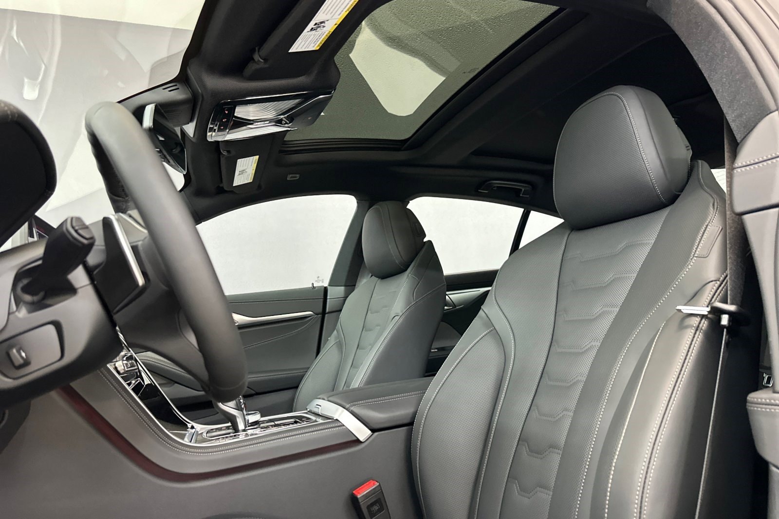 2026 BMW 8 Series 840i - Photo 14