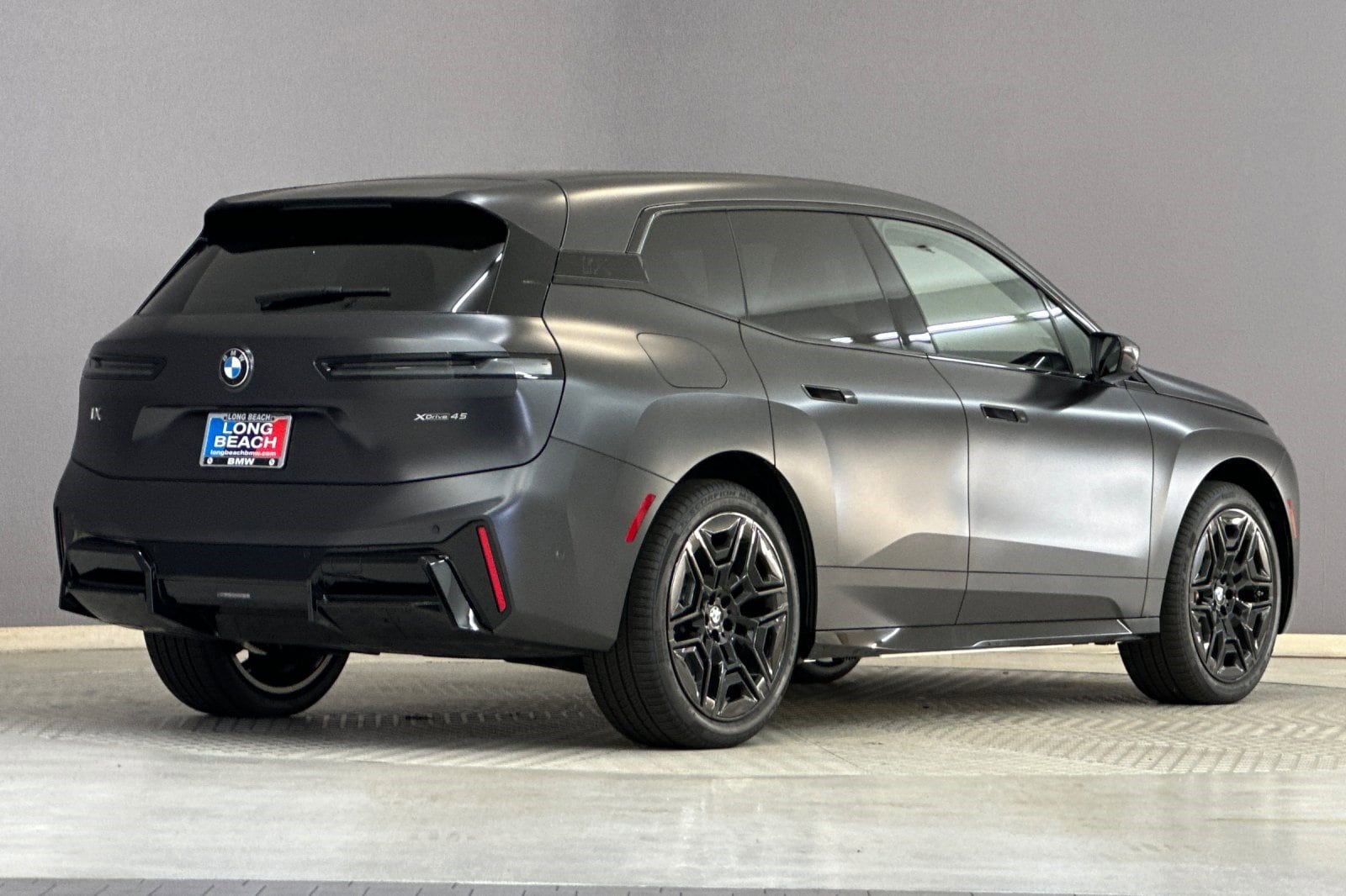 2026 BMW iX 45 - Photo 8