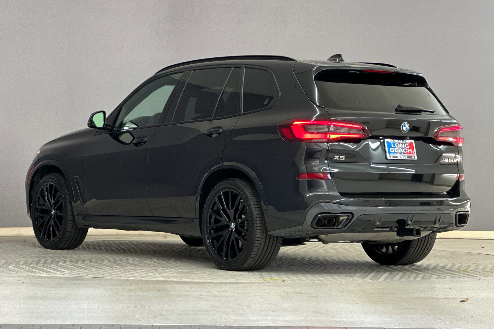 2023 Bmw X5 M50i photo 2