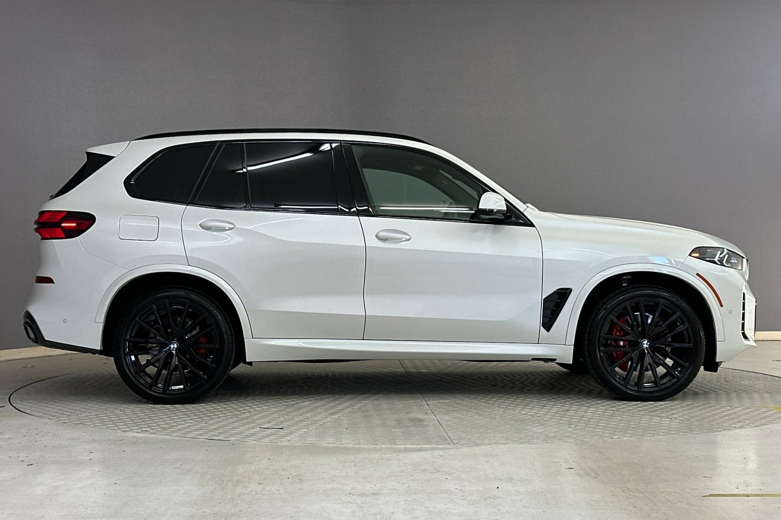 2026 BMW X5 sDrive40i photo 3