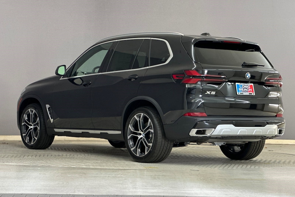 New 2026 BMW X5 sDrive40i SUV