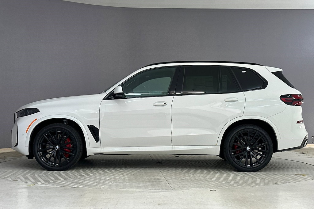 New 2026 BMW X5 sDrive40i SUV