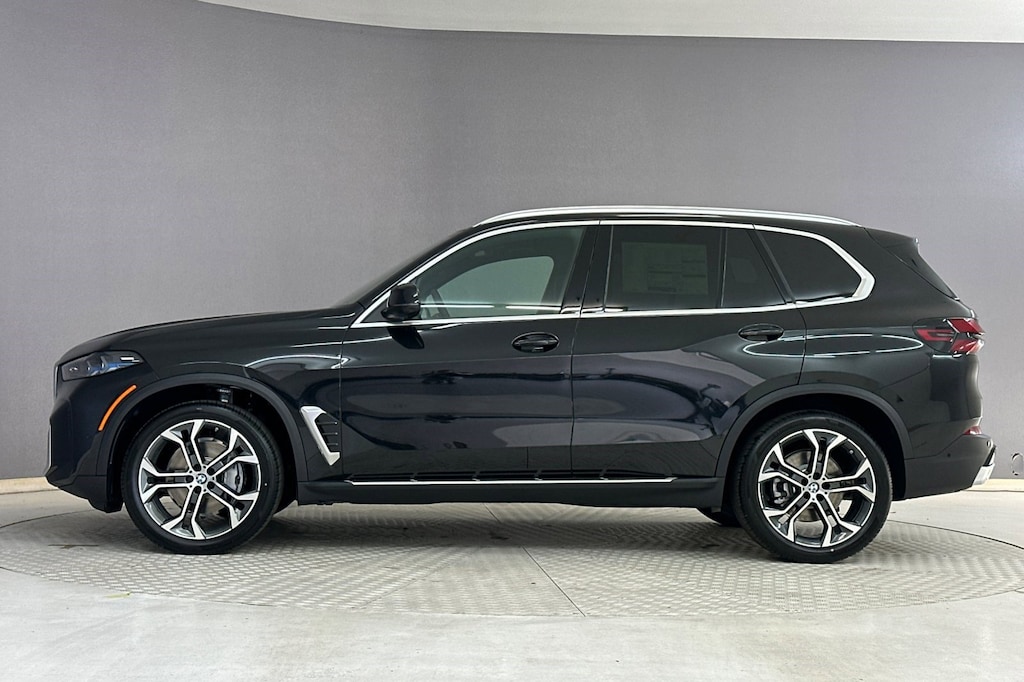 New 2026 BMW X5 sDrive40i SUV