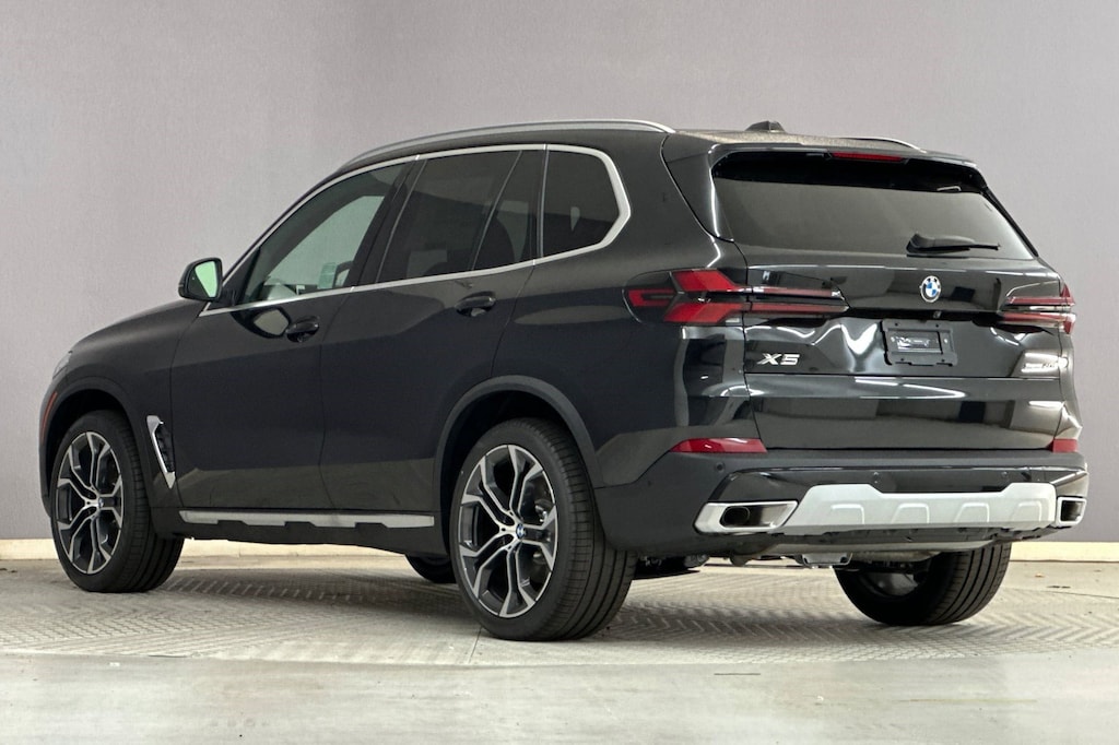 New 2026 BMW X5 sDrive40i SUV