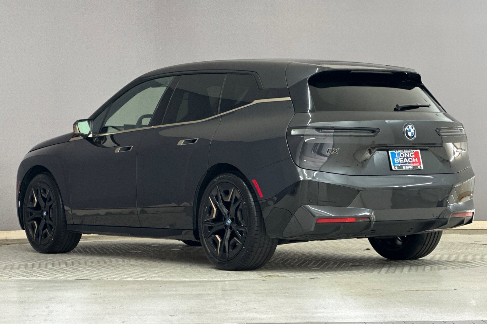 2023 BMW iX M60 photo 2