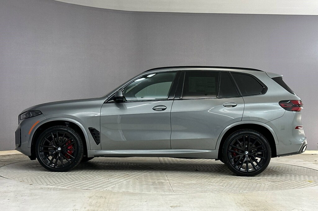 New 2026 BMW X5 sDrive40i SUV