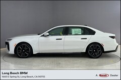 2025 BMW 740i Sedan
