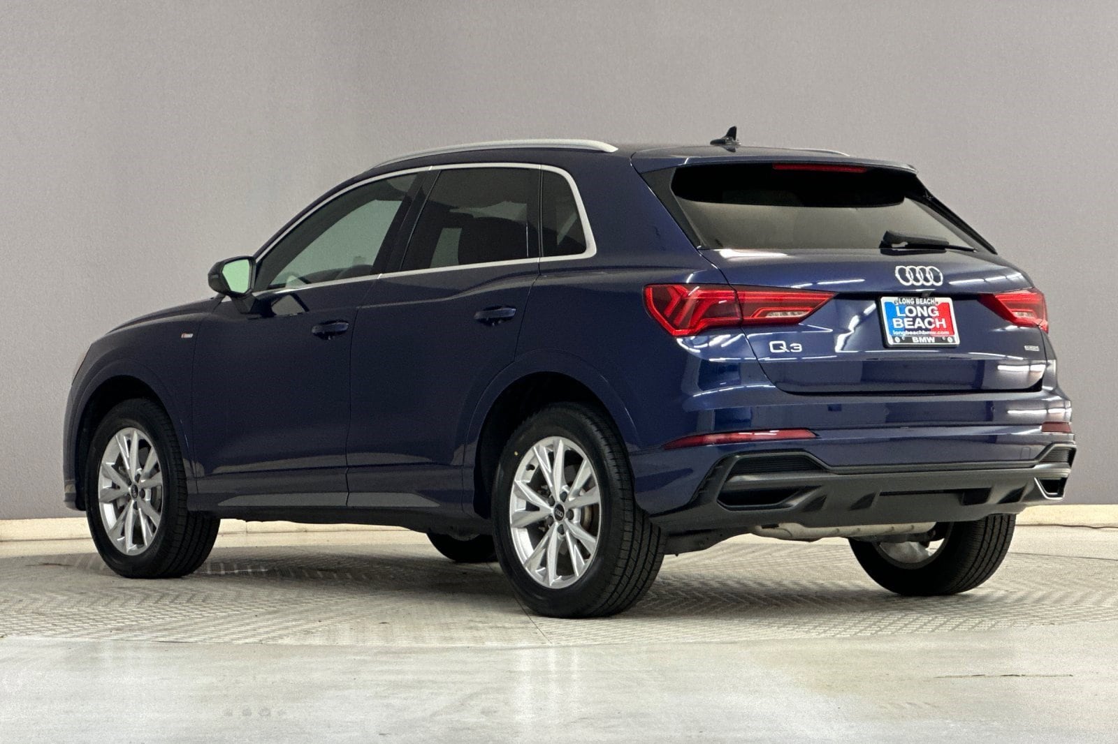 2022 Audi Q3 45 S line Premium photo 3