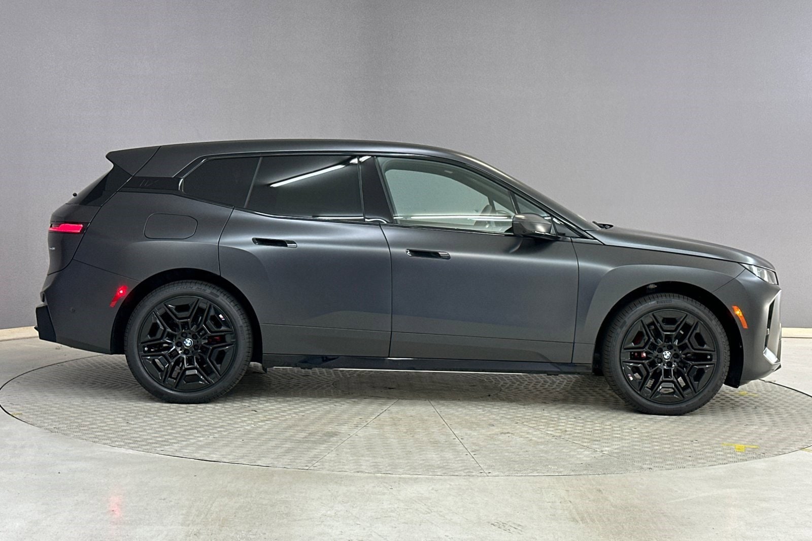 2026 BMW iX 45 - Photo 7