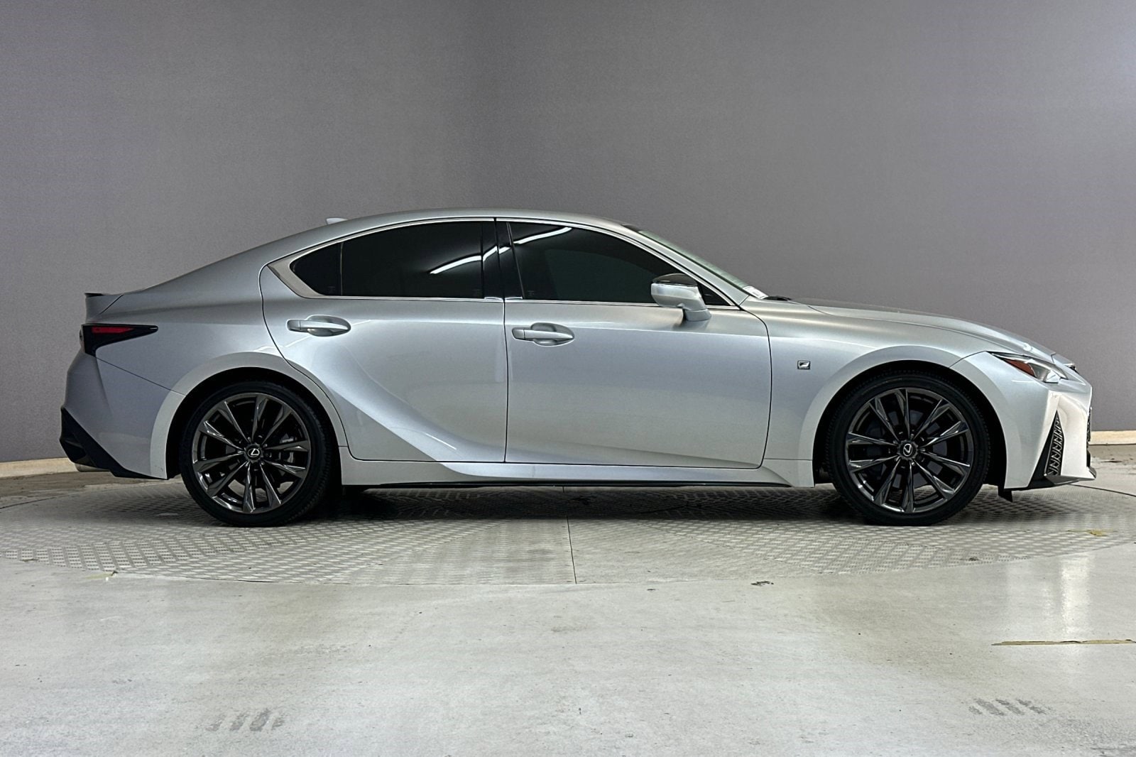 2023 LEXUS IS 350 F SPORT photo 6