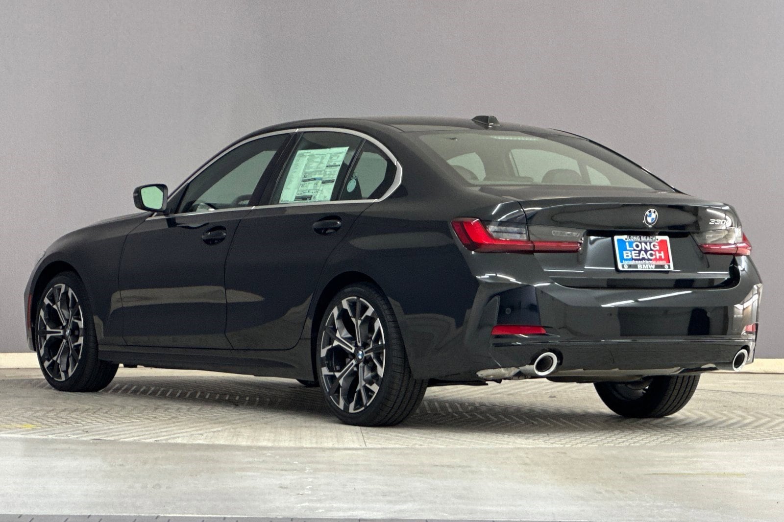 2025 BMW 330i photo 2