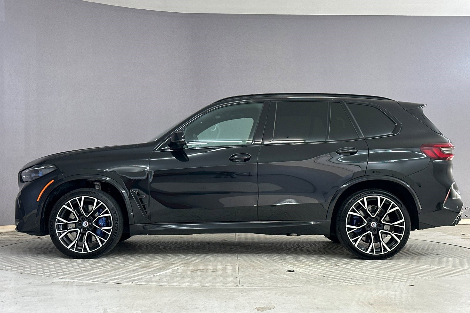 2023 Bmw X5 M photo 2