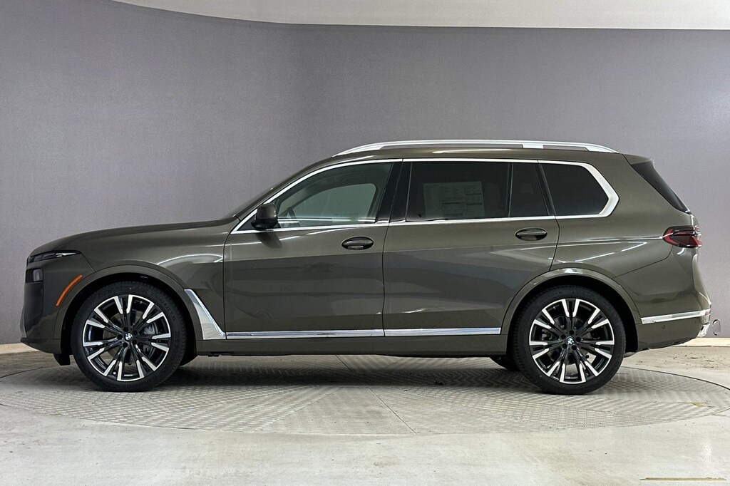 New 2026 BMW X7 xDrive40i SUV