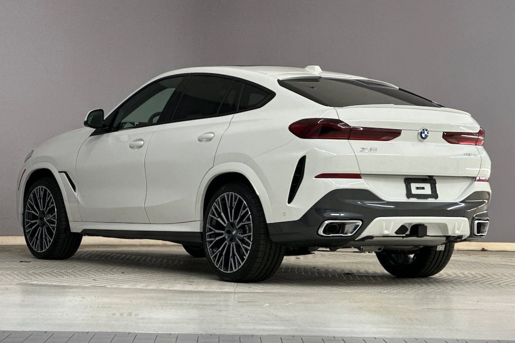New 2026 BMW X6 xDrive40i SUV